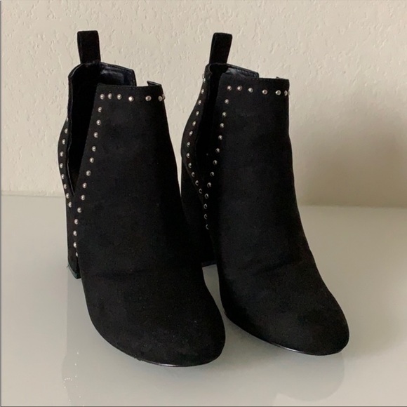 Steve Madden “notorious” black stud booties. Worn 4 times max! - Picture 4 of 5